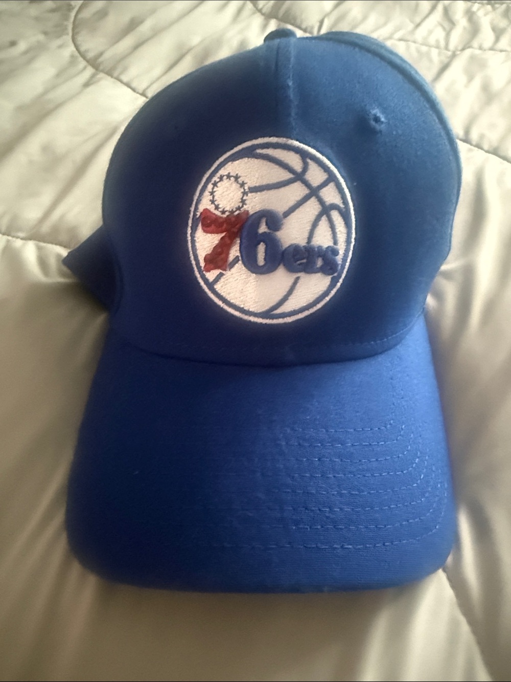 New, never worn 76ers cap